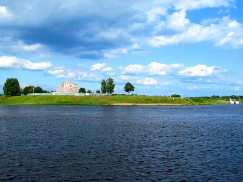 река волхов. великий новгород оз ильмень. река волхов великий новгород. волхов впадает в ильмень. река ильмень великий новгород.