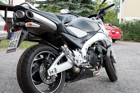 Suzuki gsr 600