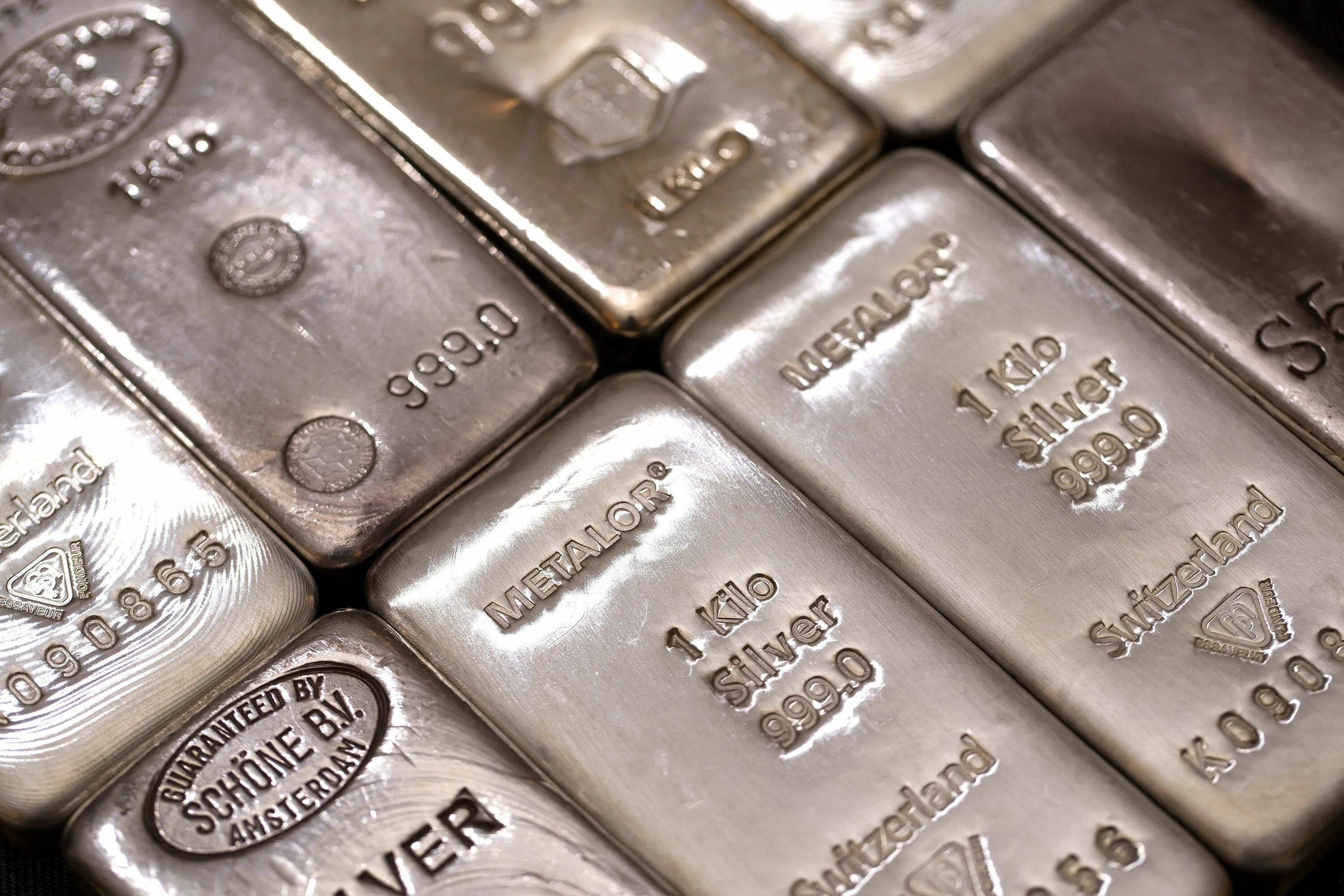 Золото серебро песни. Silver. Silver Bullion. Argent_Silver. 375 Тонн серебра.