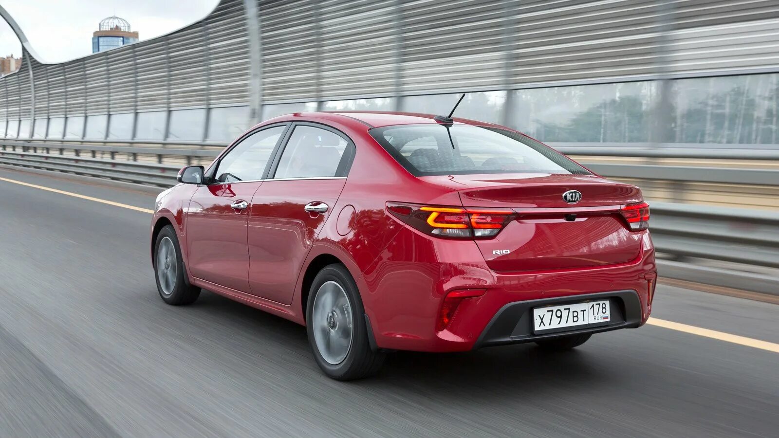 Kia rio и hyundai solaris. Solaris 2022 vs kia rio. Машина kia rio 2017. Hyundai solaris hcr. Rio solaris 2017.