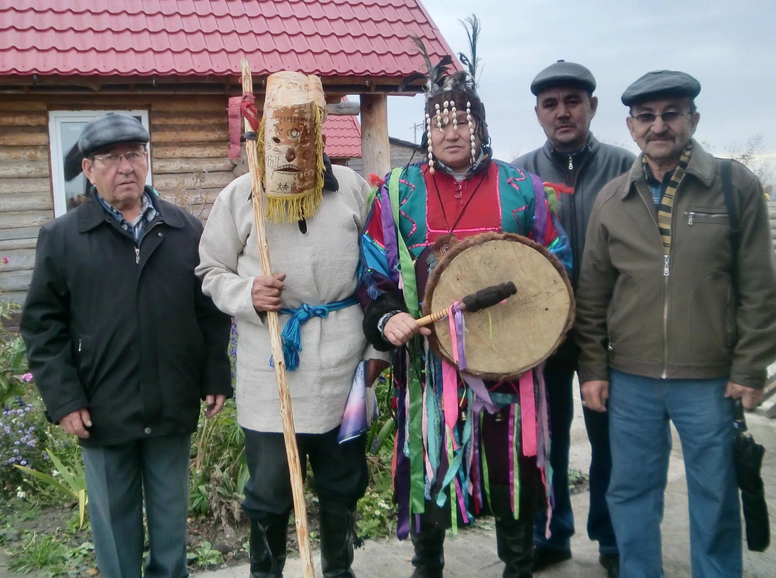 Народы проживающие в алтайском крае. Кумандинцы Коча Кан. Кумандинцы Алтайского края. Кумандинцы народ Алтая. Кумандинцы традиции Коча Кан.