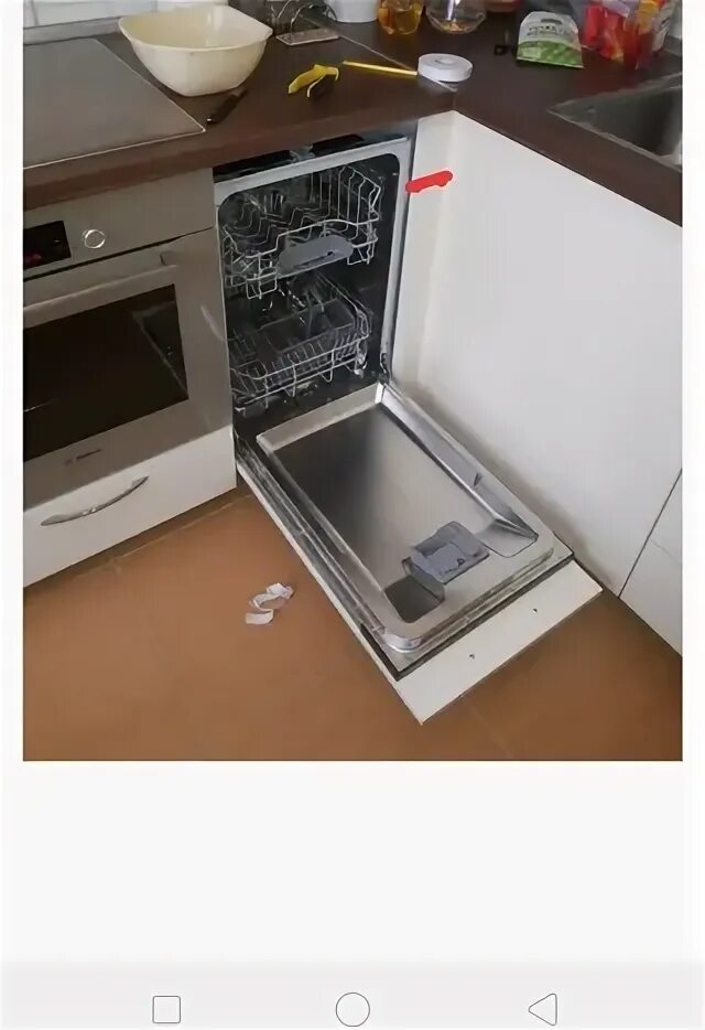 Можно установить посудомоечную машину под варочную панель. Посудомойка под варочной плитой. Можно ставить посудомойку под варочную панель. Газовая поверхность над посудомойкой. Можно ставить посудомойку под варочную панель.