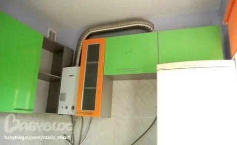 Натяжной потолок на кухню с колонкой