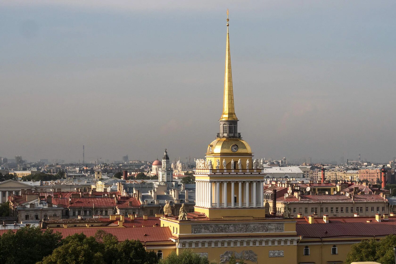 Шпиль в петербурге. Шпиль Адмиралтейства в Санкт-Петербурге. Захаров Адмиралтейство в Петербурге. Адмиралтейство (г. Санкт-Петербург, 1823 год);. Захаров Адмиралтейство вид сверху.