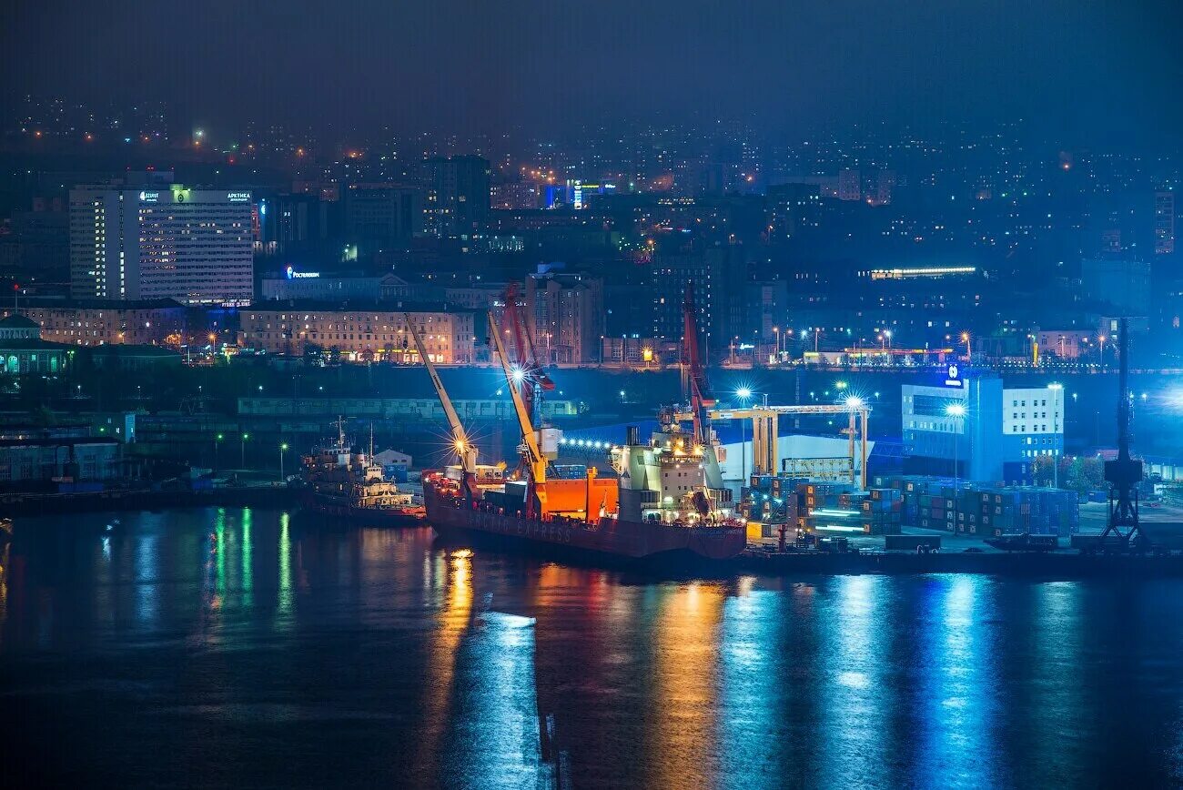 На каком море расположен порт мурманск. Мурманский морской торговый порт. мурманск порт. мурманск порт море. мурманск мороской борт.