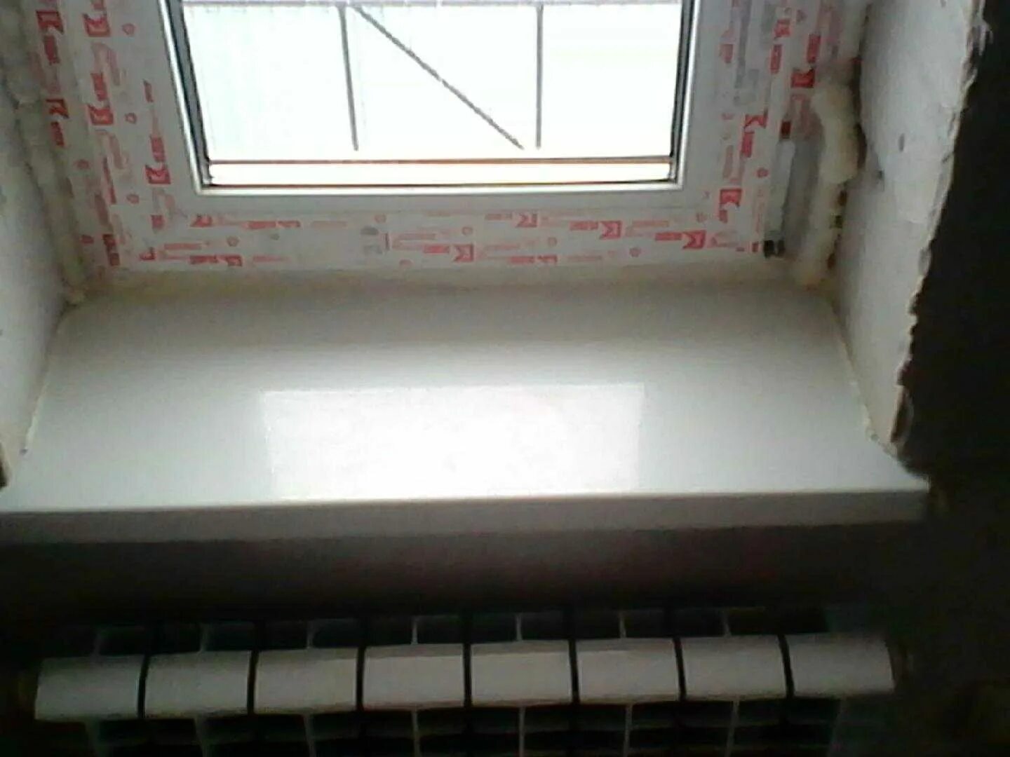 Тёплые откосы для пластиковых окон. Теплые откосы для пластиковых. Теплые откосы для пластиковых. Отделка откосов пластиковых окон. Откос оконный пластиковый.