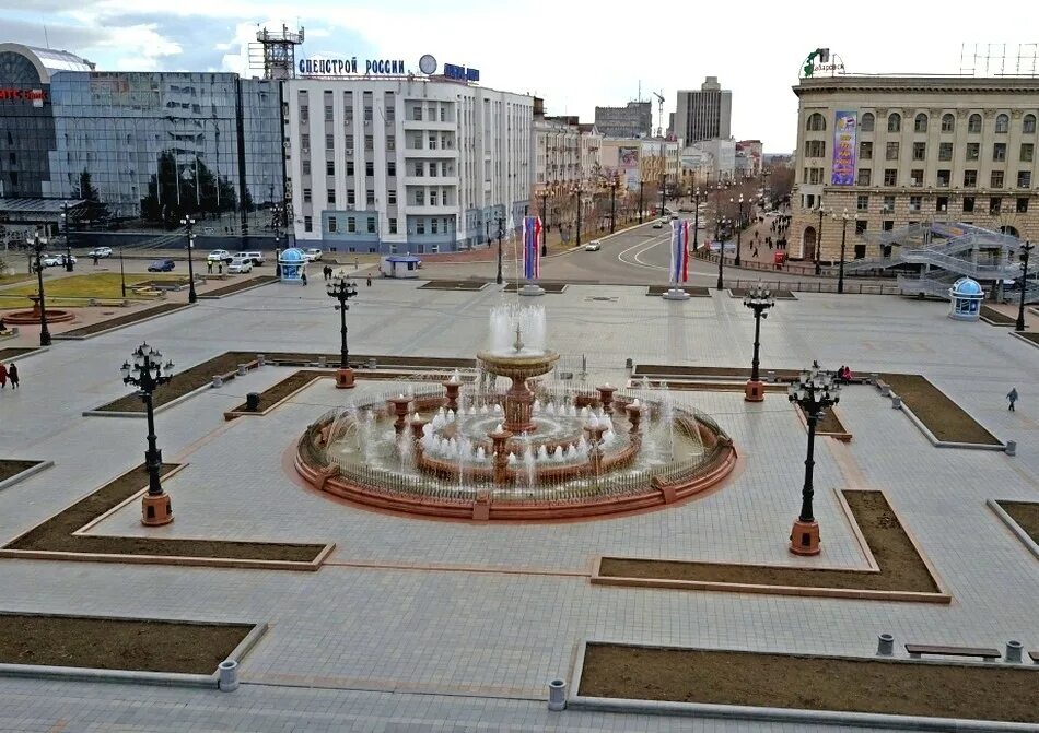 Площадь хабаровска. Центральная площадь хабаровска. площадь имени ленина хабаровск. хабаровск площадь ленина сейчас. здание правительства края на площади ленина хабаровск.