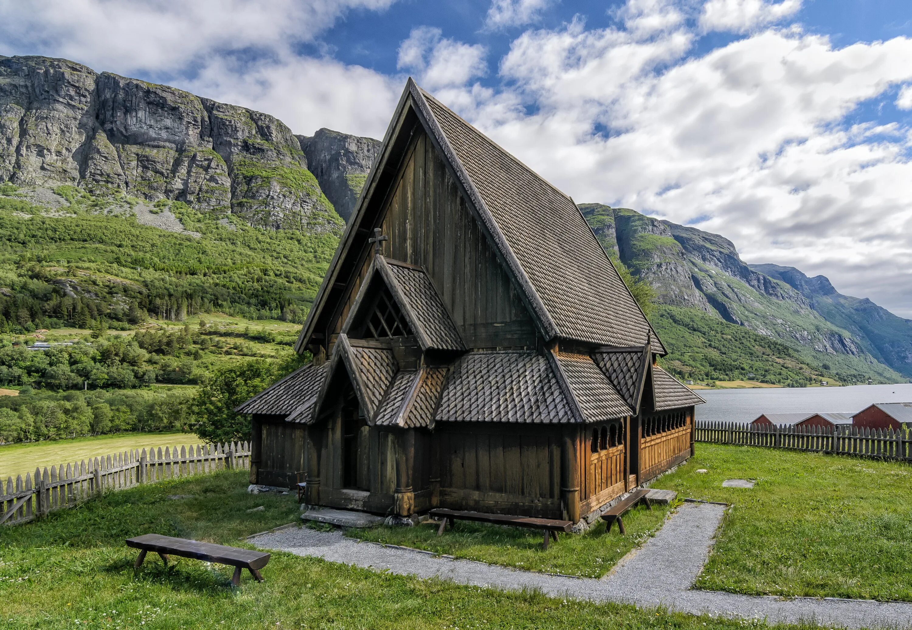 Норвегия коммуна lyngdal. Коммуна в мельбу норвегия. Стокмаркнес норвегия. Рейне лофотенские острова норвегия. Норвегия коммуны.