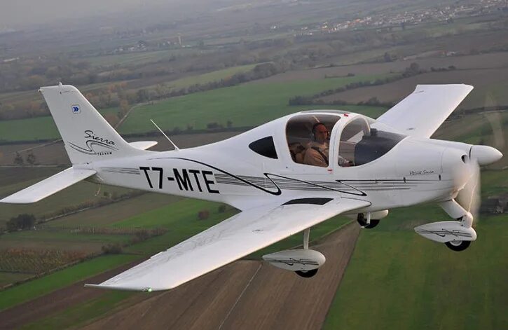 GM for CubCrafters, Randy Lervold's RV-8. Probably the most copied RV-8 paint sc