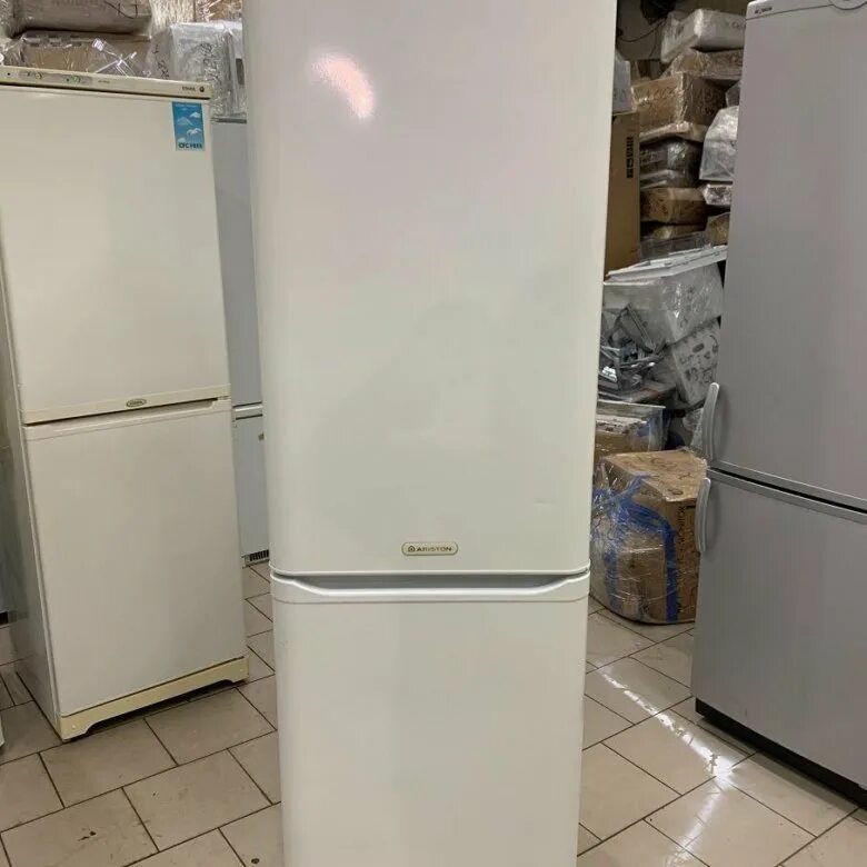 Ariston rmba. Холодильник Hotpoint Ariston RMBA 2200. Аристон rmba2200.l.019. Hotpoint RMBA 2200.L. Hotpoint-Ariston RMBA 2200.L X.