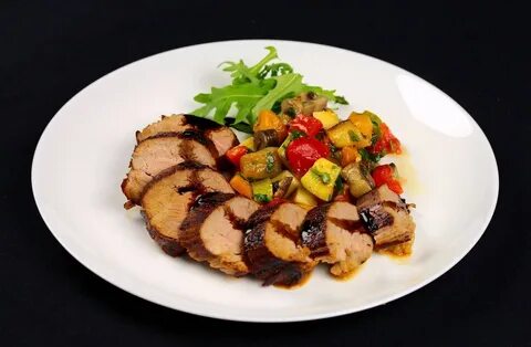 Запекание свинины с овощами
