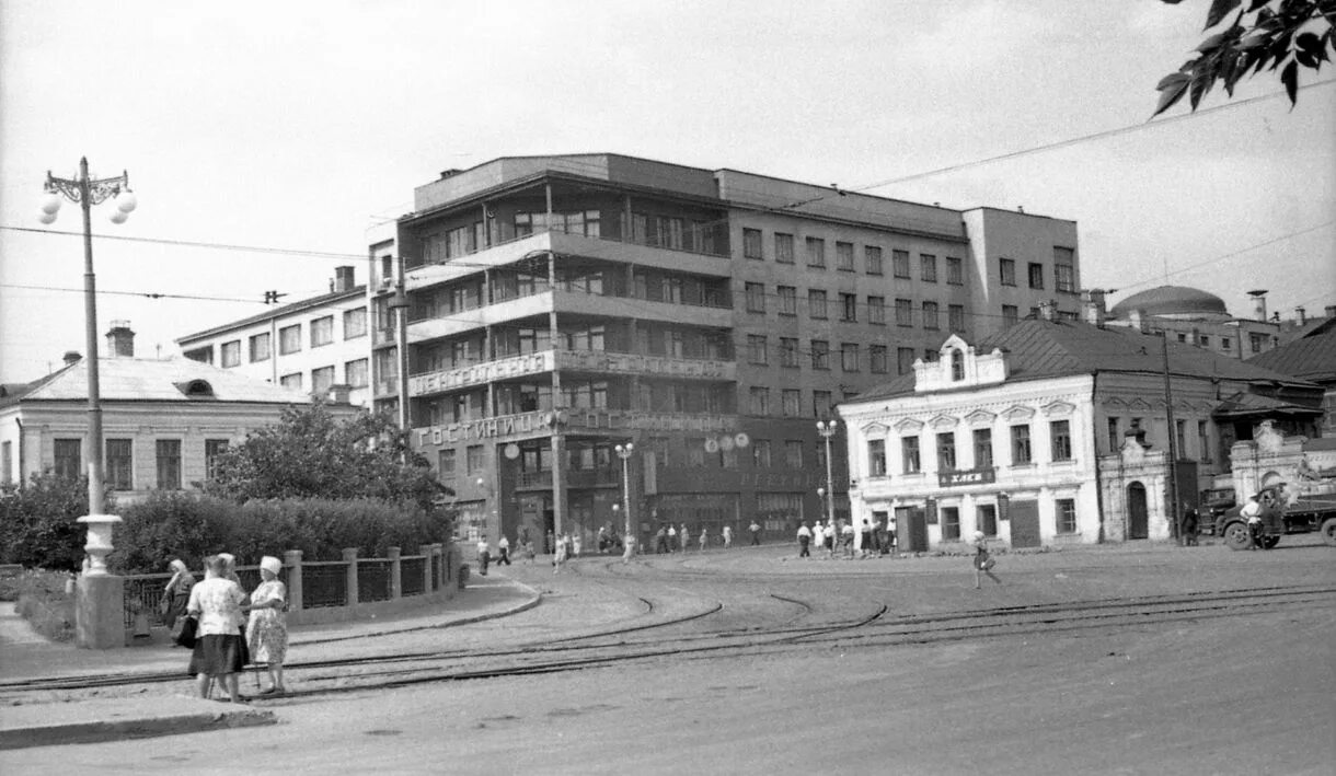 Иваново. Гостиница "Центральная". 1970. Гостиница Центральная Иваново. Гостиница Центральная Ижевск 1960. Иваново площадь Пушкина до революции. Проспект 70 победы иваново