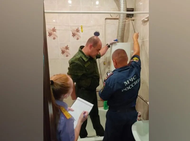 Девушку убило в ванной. Отравление угарным газом в ванной. девочка погибла в ванной. волгоград девочка отравилась угарным газом.