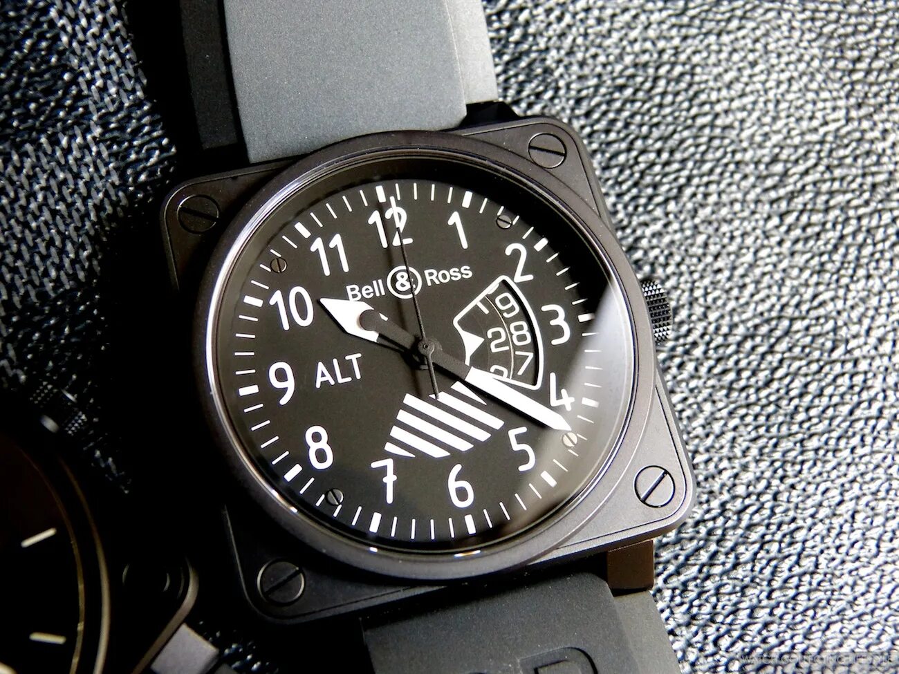 Ту ти ту часы. Bell ross altimeter. часы bell ross. квадратные часы bell ross. самолет bell ross.