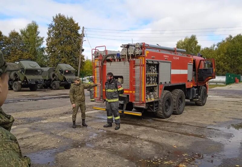 Пожарный мо рф. Пожарная команда воинской части. Внештатная пожарная команда воинской части. Подготовка пожарных. Воинская часть.