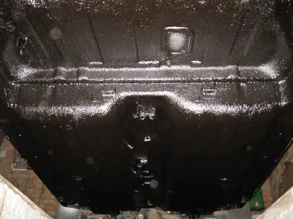 Покрыть днище мастикой
