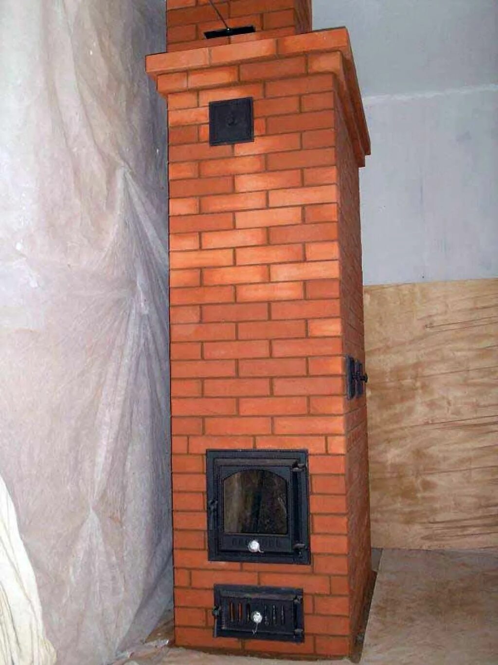 5 кирпича. Квадратная печь для дома. Квадратная печь для дома. Малая голландка 520х770. Печь экономка голландка.