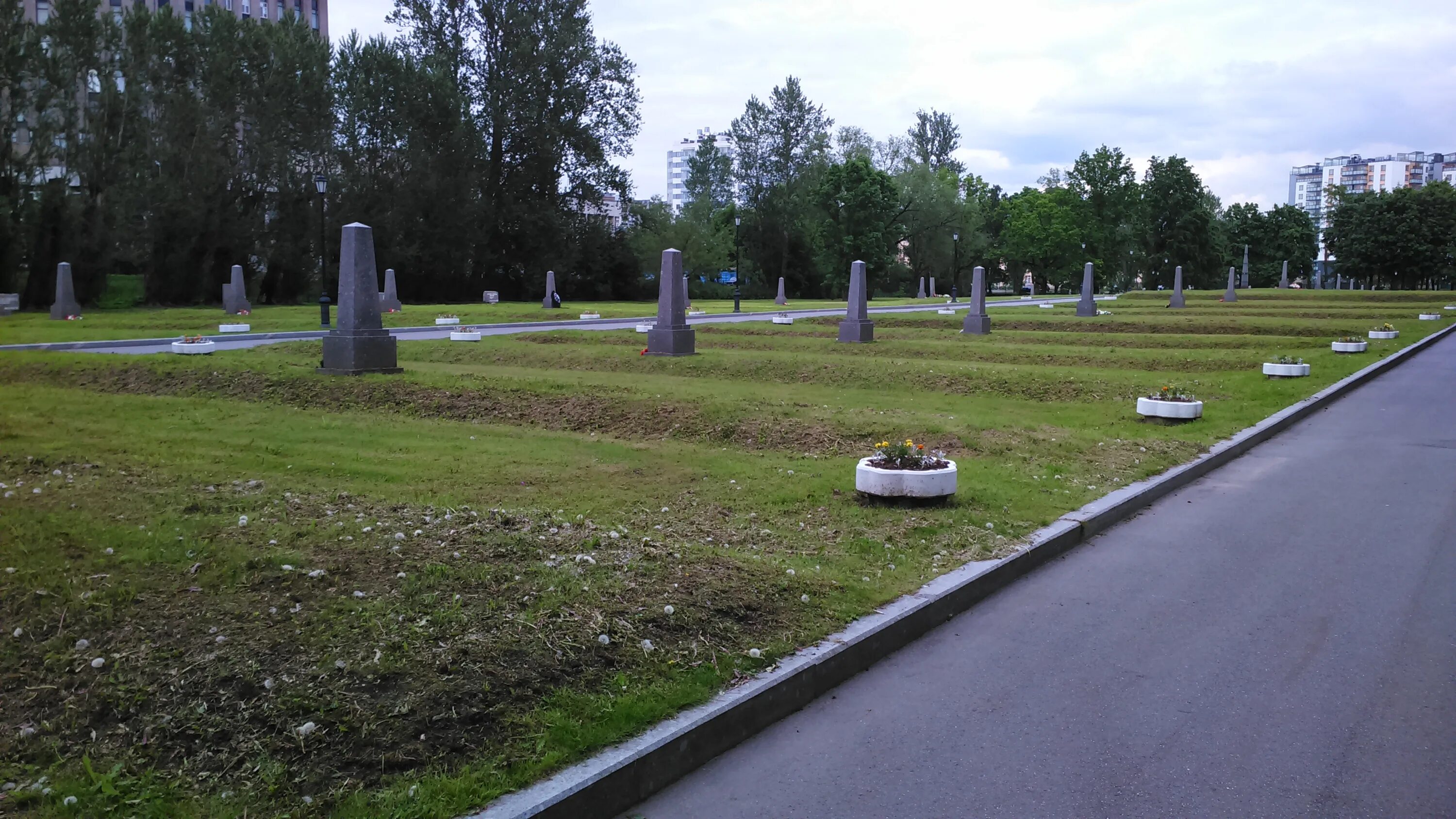 У реки Смоленки. Вид на остров Декабристов. Прогулки по городу