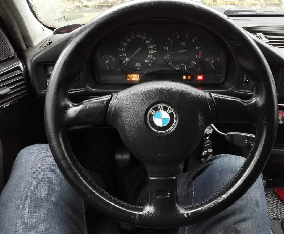 Как сделать чтобы руль крутился легче. Руль м тех бмв е34. bmw e34 м руль. руль м тех 2 бмв е34. руль спорт 2 бмв е34.