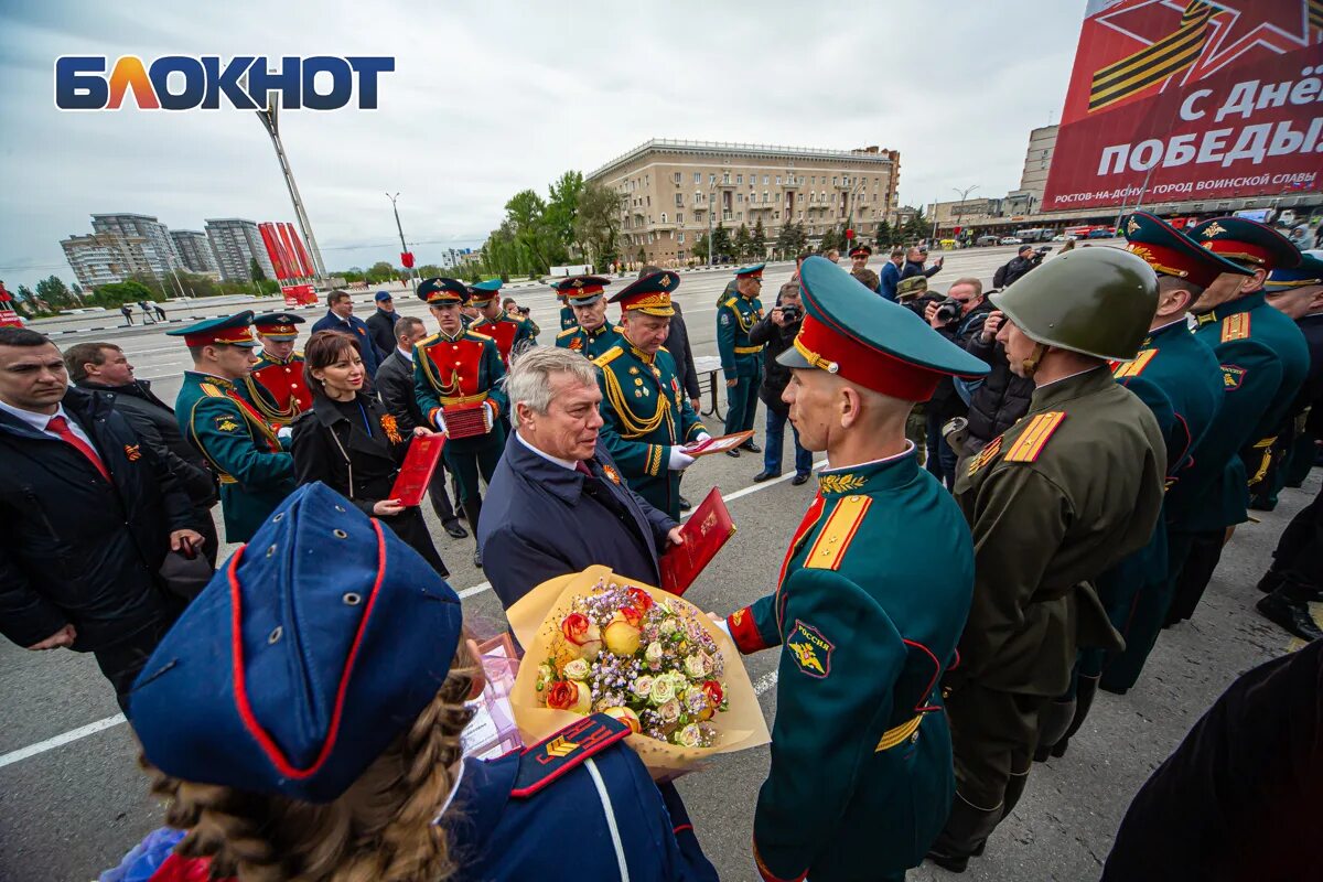 Примут участие в параде победы. Парад Победы в Ростове. Парад Победы 9 мая Донецк 2017. 9 Мая Ростов. В Ростове прошел парад Победы.