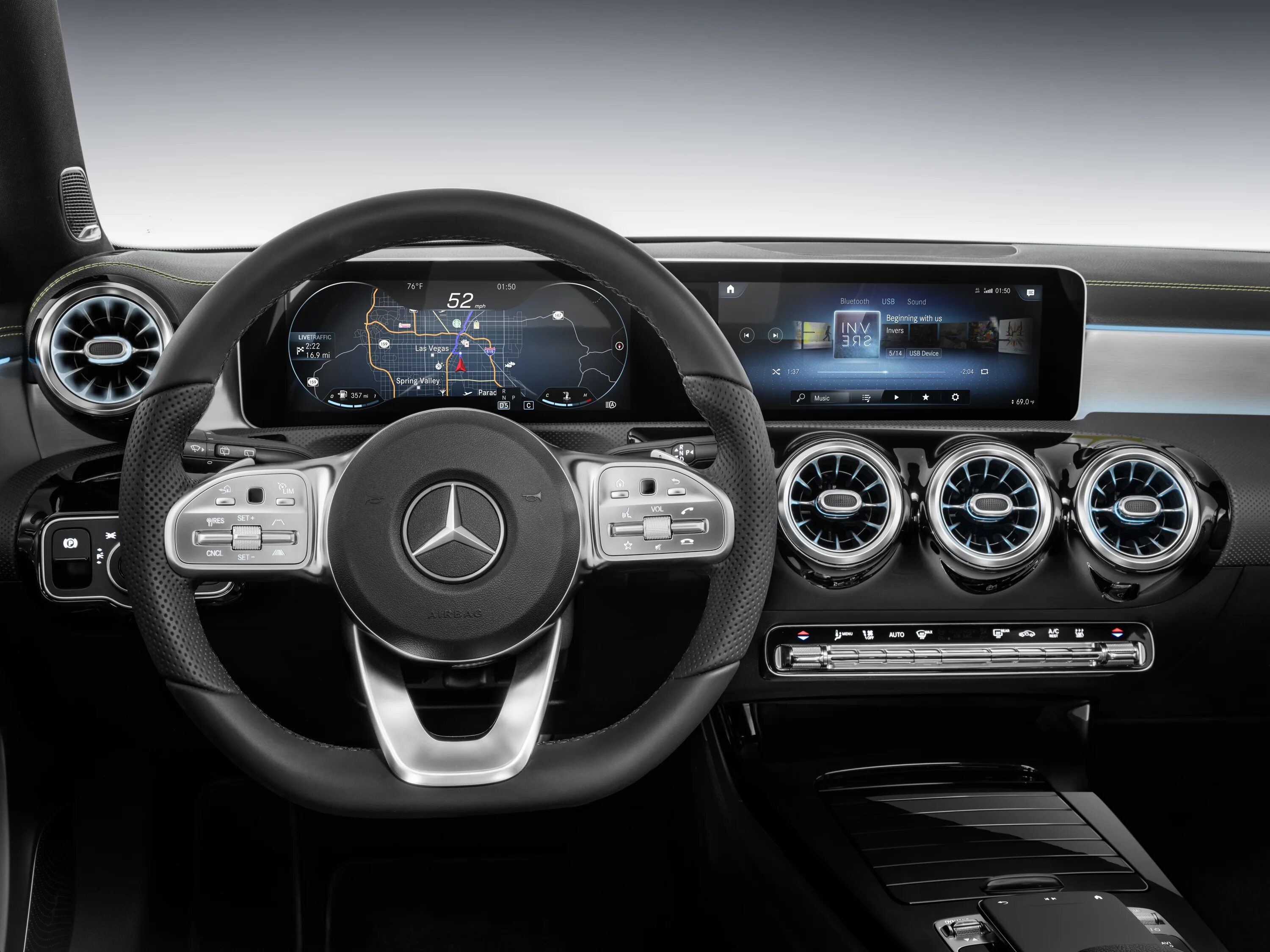 Торпеда 2019. Mercedes Benz приборная панель 2020. Мерседес приборная панель 2019. Mercedes-Benz GLB 200 панель. Панель Мерседес с200.