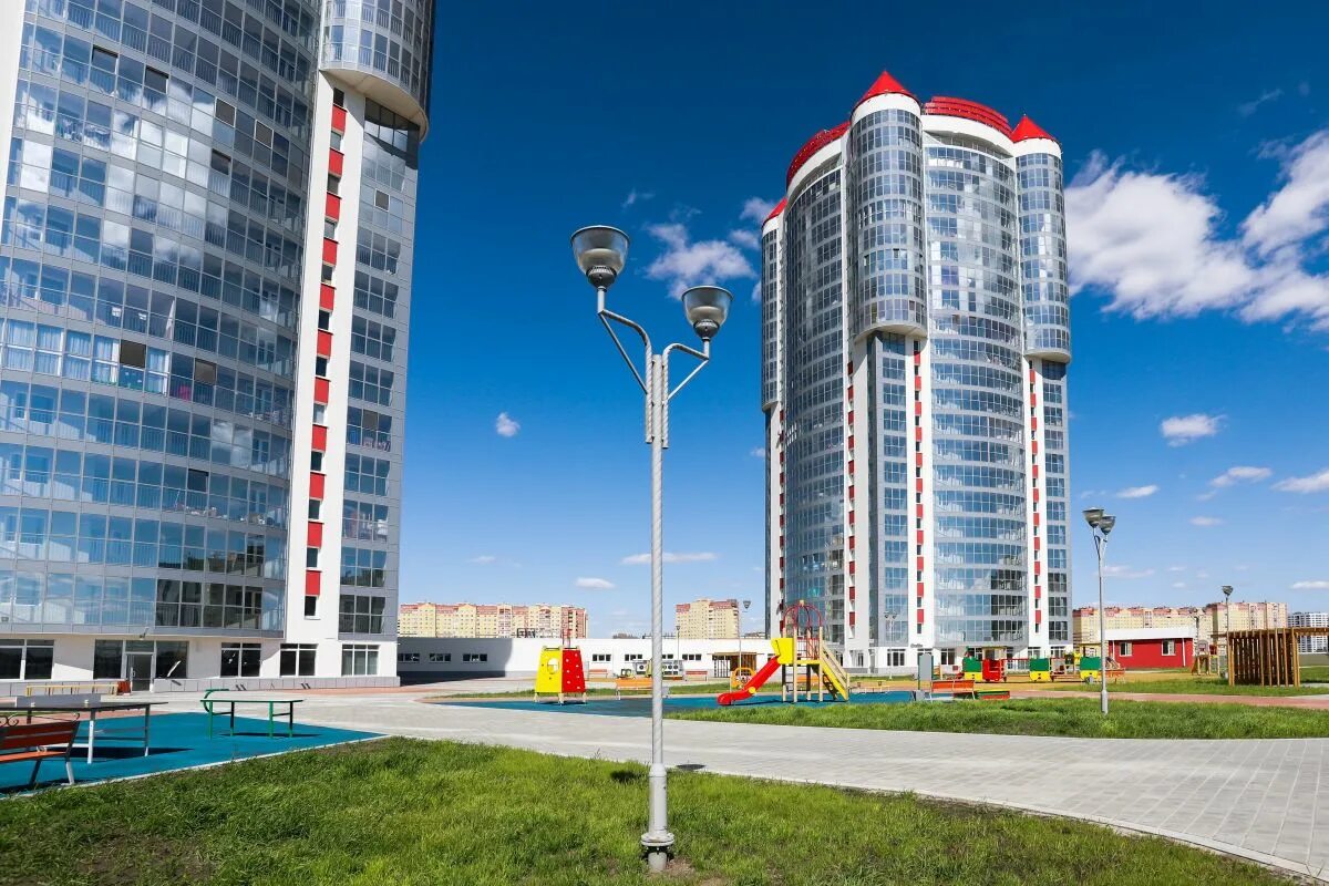 Три богатыря киев планировка. Жк три богатыря. Комплекс три богатыря. Тюмень микрорайон три богатыря. Тюмень 3 богатыря комплекс.