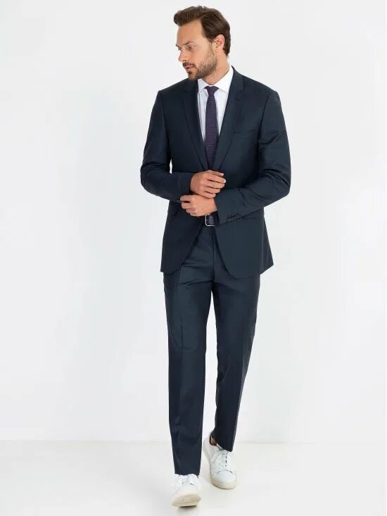 синий свадебный костюм для жениха. белый костюм мужской классический. мужские костюмы сочи. фабрика большевичка мужские костюмы. магазин костюмов константин.