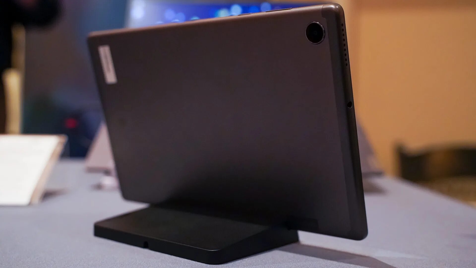 Леново таб м10 fhd серый и серебристый. Леново м10 плюс. Леново м10 fhd plus симка. Lenovo tab m10 plus tb-x606f. Леново таб м10 fhd plus процессор.
