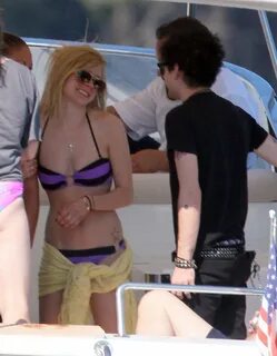Avril lavigne in thong