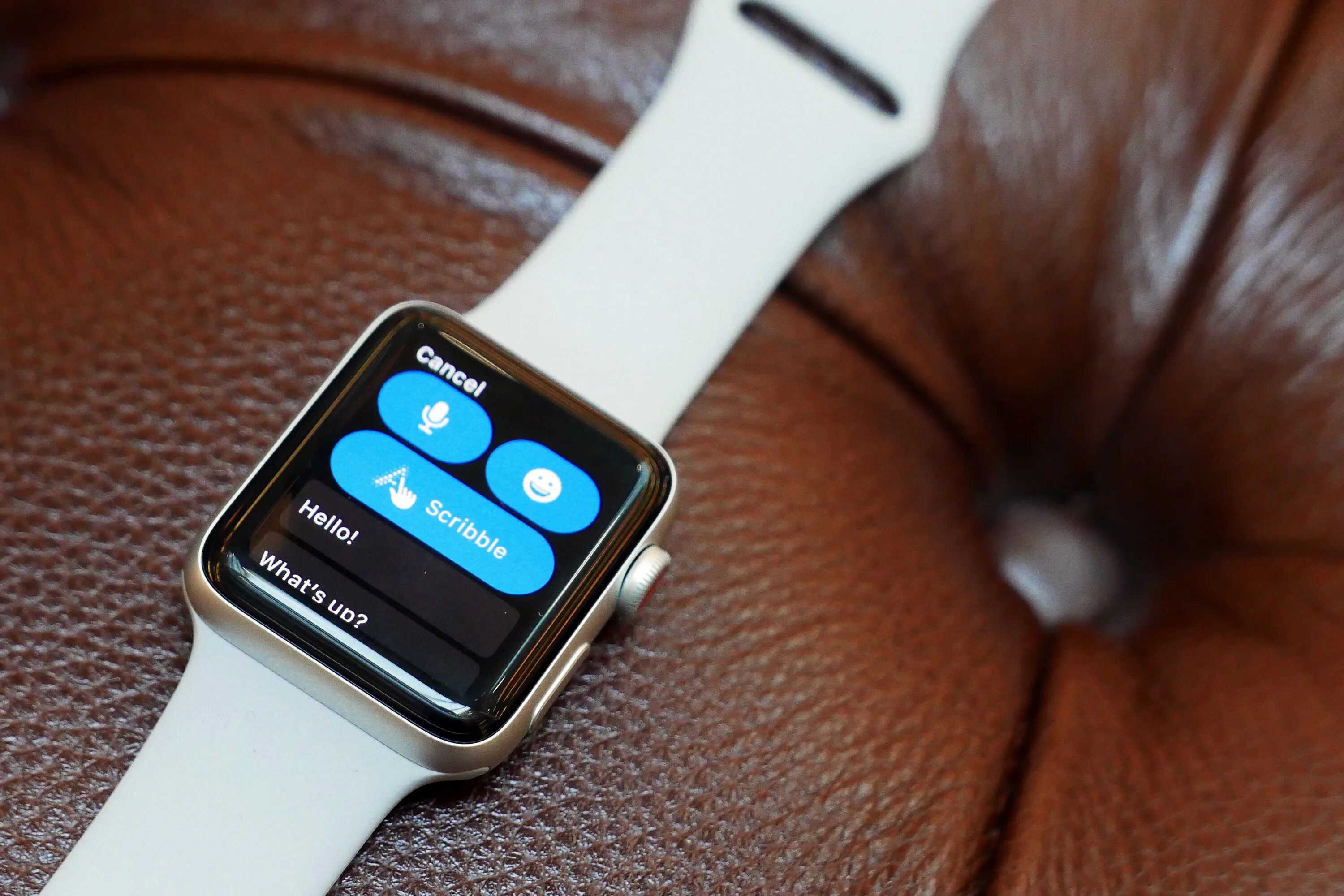 Подлинность apple watch. Часы эпл вотч 3. Apple IWATCH 7. Apple IWATCH 6. Часы Apple IWATCH 8.