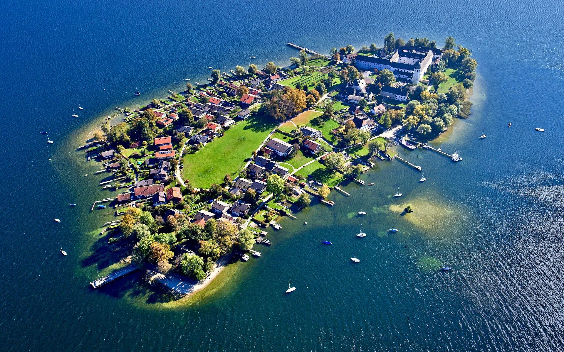 50 islands. Остров фрау Инзель, Германия.. Остров юст, Германия. Восточно-Фризские острова Германия. Архипелаг Адалар.