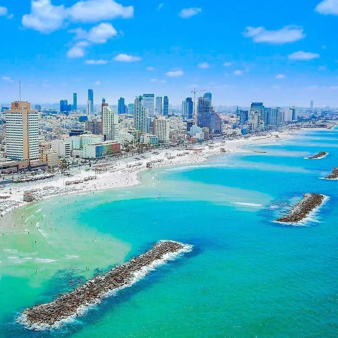 Тель место. Ночная яффа тель авив. Тель авив с высоты птичьего полета. Набережная тель авива яффо. Лавра саввы освященного в израиле.