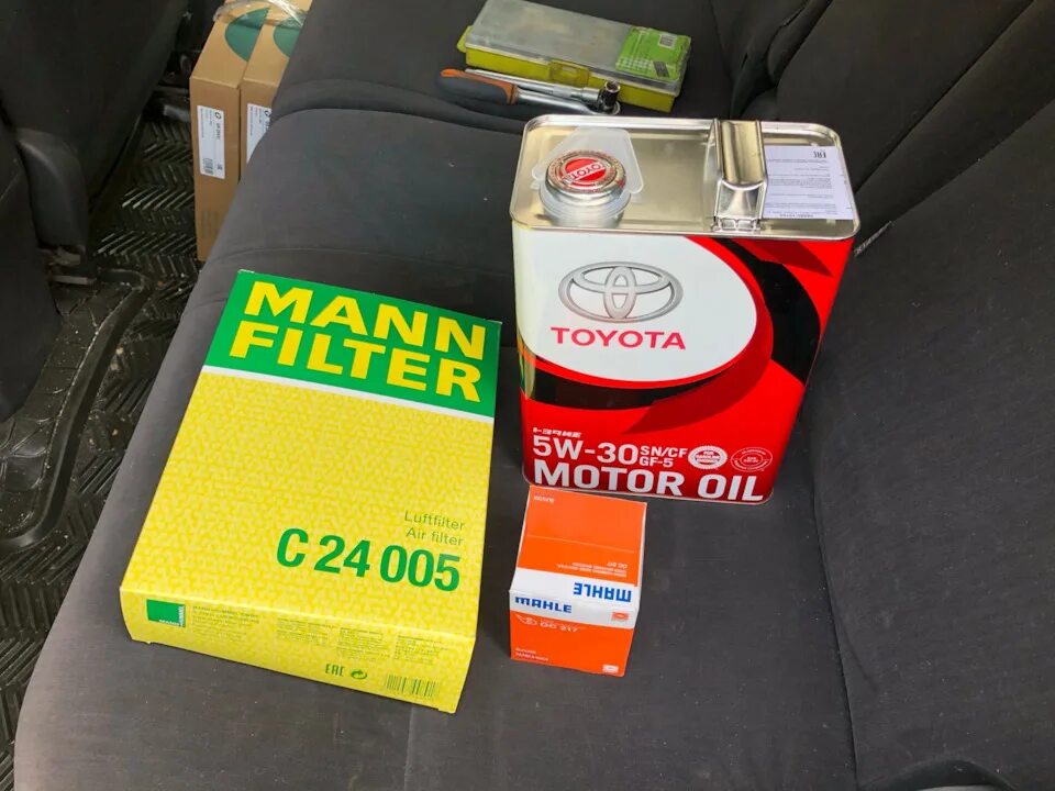 Филдер гибрид масло в двс. Масло для вариатора тойота королла филдер. Масло для филдер 170. Акб тойота филдер гибрид. Тойота филдер замена масел тойота.