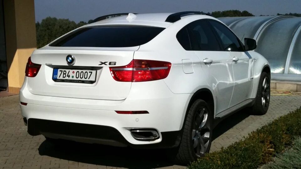 X 6 14 40. БМВ х6 белая. БМВ Икс 6. БМВ Икс 6 белая. BMW x6 e72 3.5.