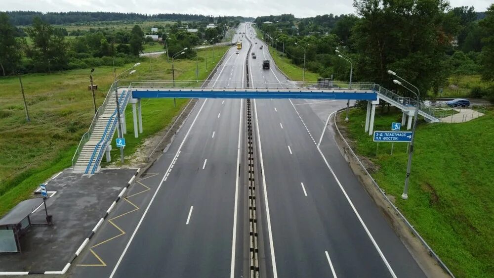 Дорога 6 метров. Мост на трассе м 9 Балтия. Трасса а108 мост. Здание на 322 км автодороги м9 Балтия. Что за дорога е58.