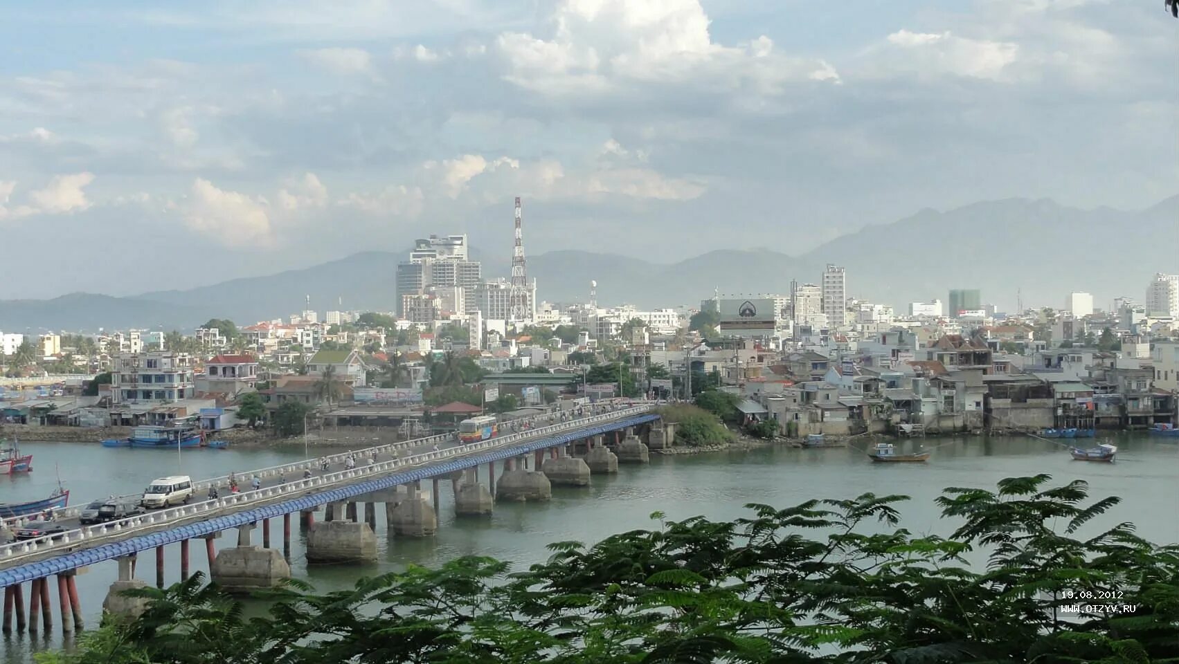 Что сейчас происходит в нячанге вьетнам август 2022 года. Нячанг в августе. Нячанг природа. Сезон дождей во вьетнаме. Пляж доклет вьетнам.