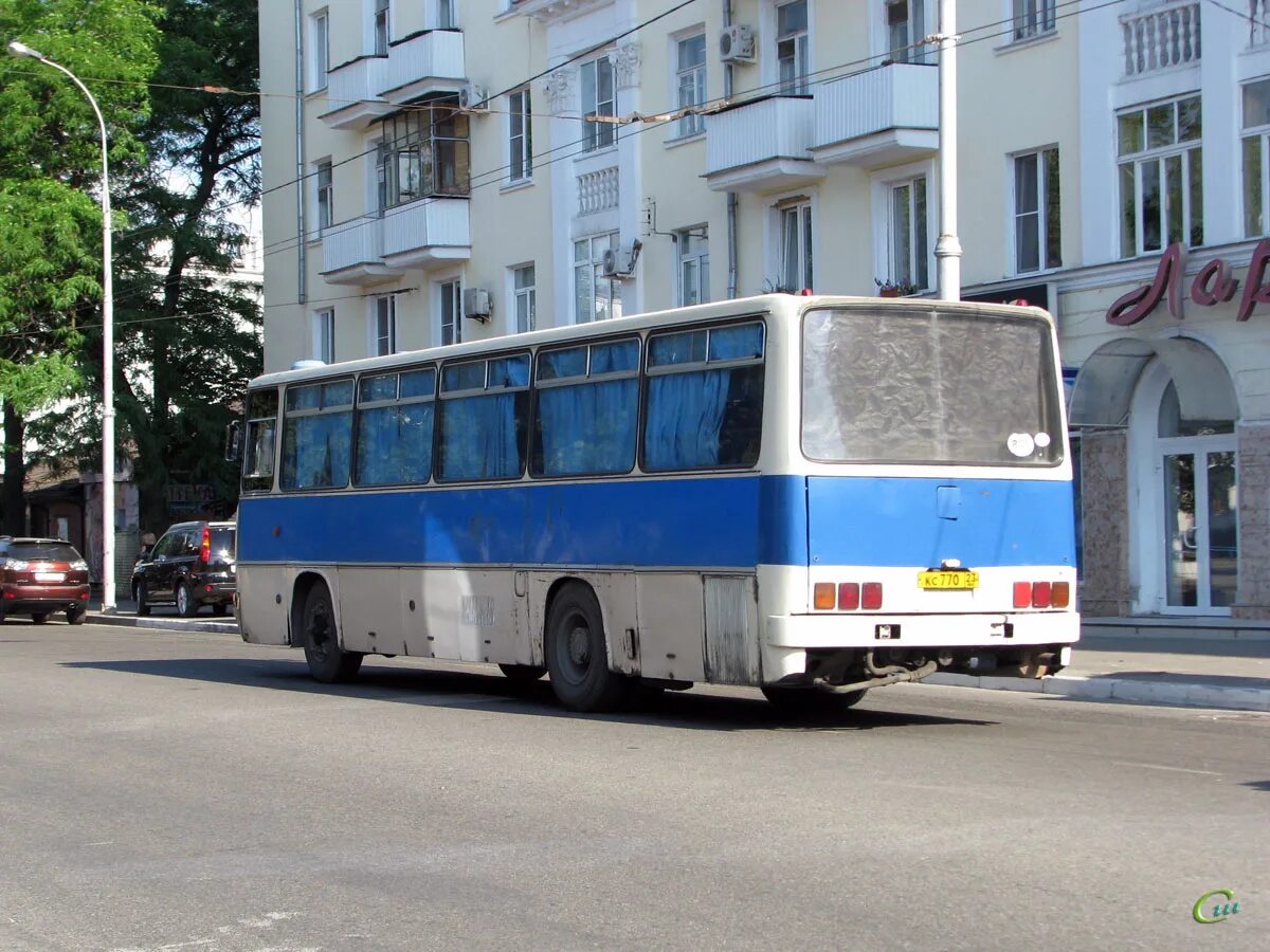 Ростов кропоткин автобус. Автобус Ikarus 256. Икарус 256 синий.