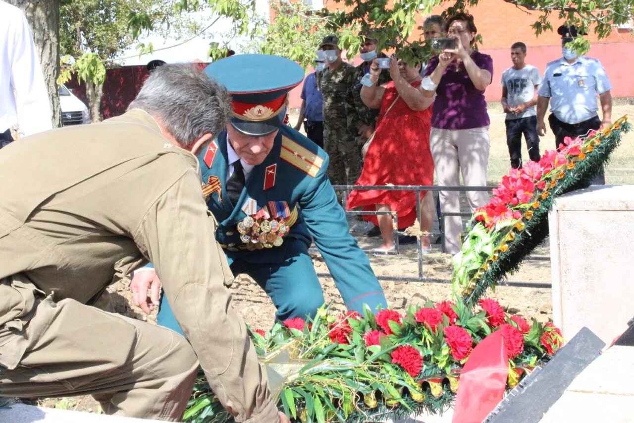 Перезахоронение Маныч Балабинка. Армянам бойцам Великой Отечественной войны цветы. День пограничника в Веселовском районе Ростовской области. Освобождение села Адыгеи. Погода маныч балабинка