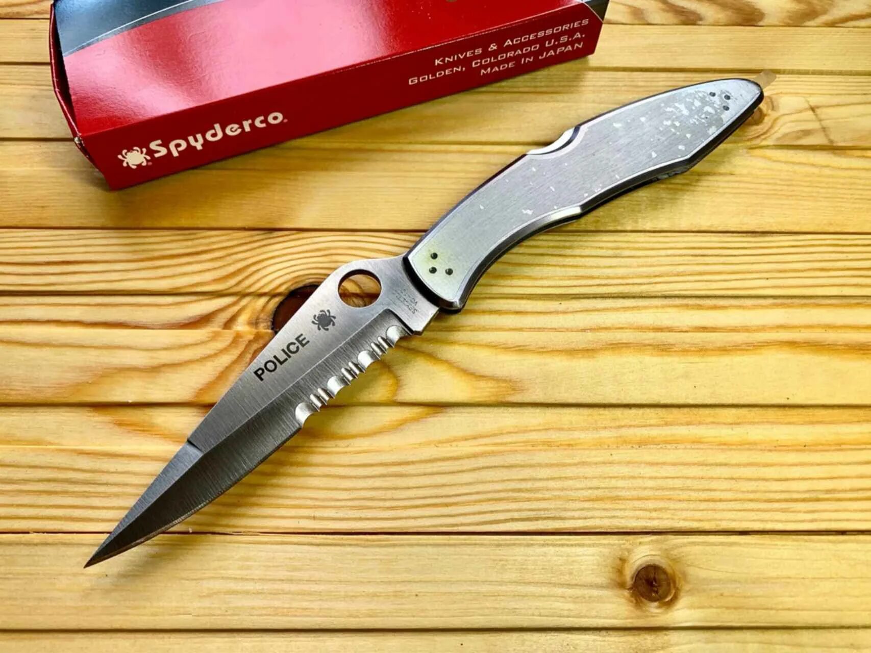 Spyderco Police Serrated. Нож Spyderco Police. Спайдерко полис 10. Spyderco Police 3 g10 Serrated.