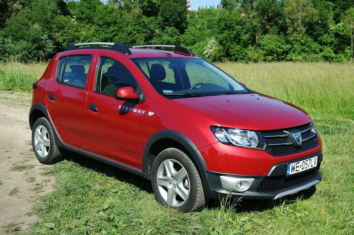 Renault sandero год выпуска. Дачия Сандеро степвей. Дача Сандеро степвей. Дача Сандеро степвей 2021. Рено Сандеро степвей Dacia.