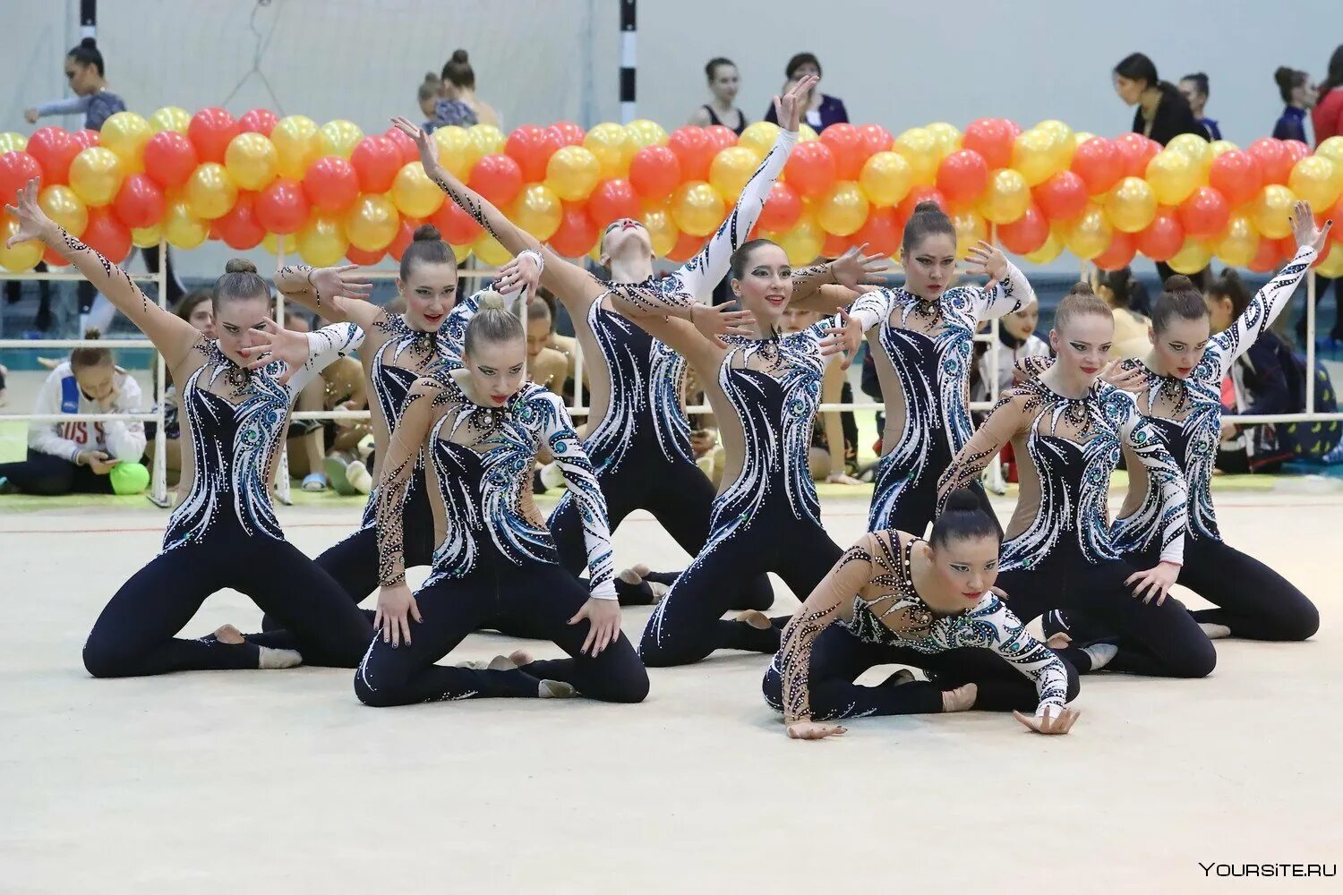 Вид спорта эстетическая гимнастика. Эстетическая гимнастика. Стетическаягимнастика. Гимнастика эстетическая гимнастика. Равновесия в эстетической гимнастике.