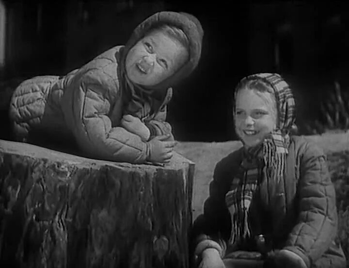 Жила-была девочка фильм 1944. Жила-была девочка фильм 1944 кадры. Жила-была девочка фильм 1944. Нина иванова жила была девочка. Жила была девочка сюжет.