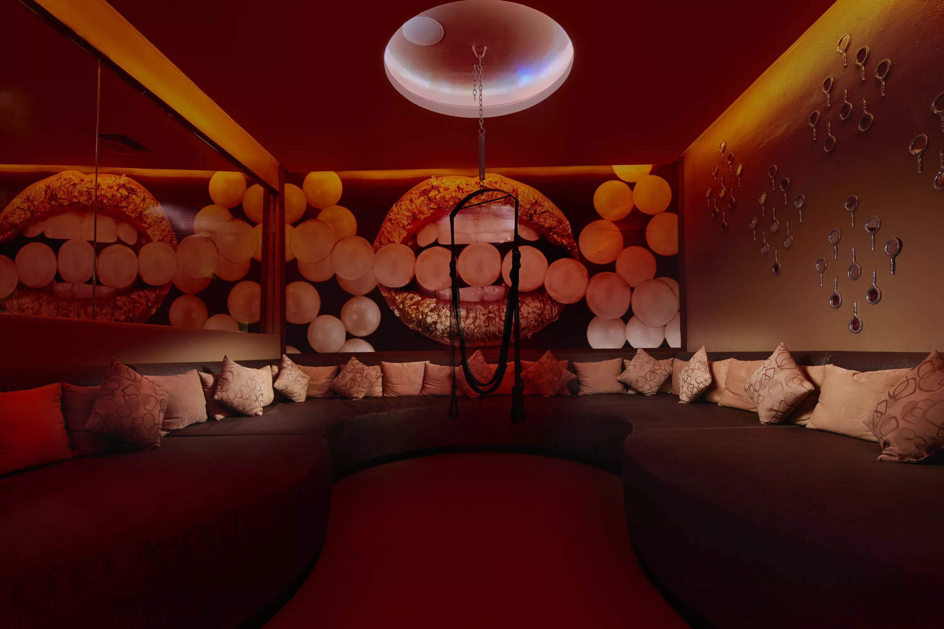 Sin room. Pearl desire. синрум клуб. sin room фото.