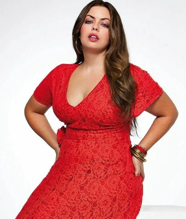 Rufa model plus size. Модель флавия ласерда. плюс-сайз флавия ласерда. флавия ласерда plus size model. флавия ласерда в платье.