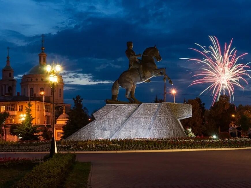 Группа г орел. Орёл город. Орел в городе Орел. Гордые Орлы. Город Орел 5 августа.