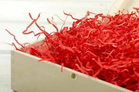Тысячи различных цветов наполняли