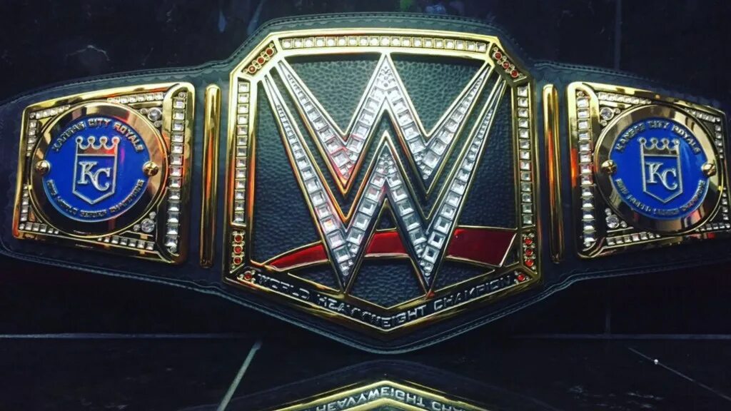 Чемпионский пояс wwe. Титул чемпиона wwe игрушечный титул. Титул чемпиона wwe. Чемпионский пояс wwe. Титул на северном.