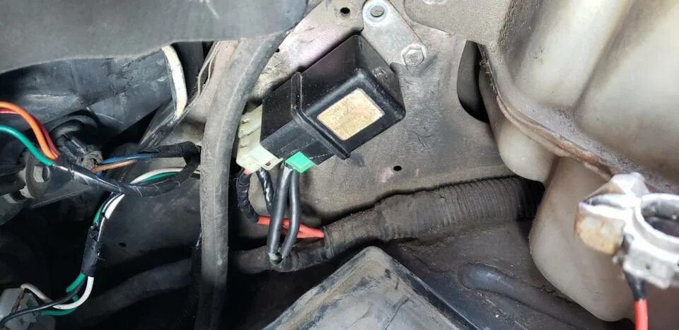 Реле свечей накаливания тойота дюна 3l. Реле регулятор ваз 2108 трехуровневый. Где стоит реле свечей. Где стоит реле свечей. Реле свечей w123.