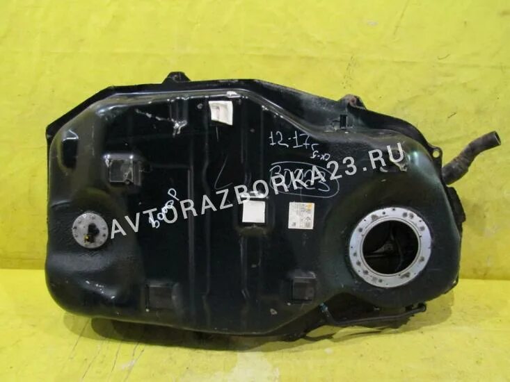 Топливный бак мазда 323bf. Топливный бак мазда сх 5. Топливный бак мазда cx5 2019. Бензобак мазда сх-5. Бак мазда 3.