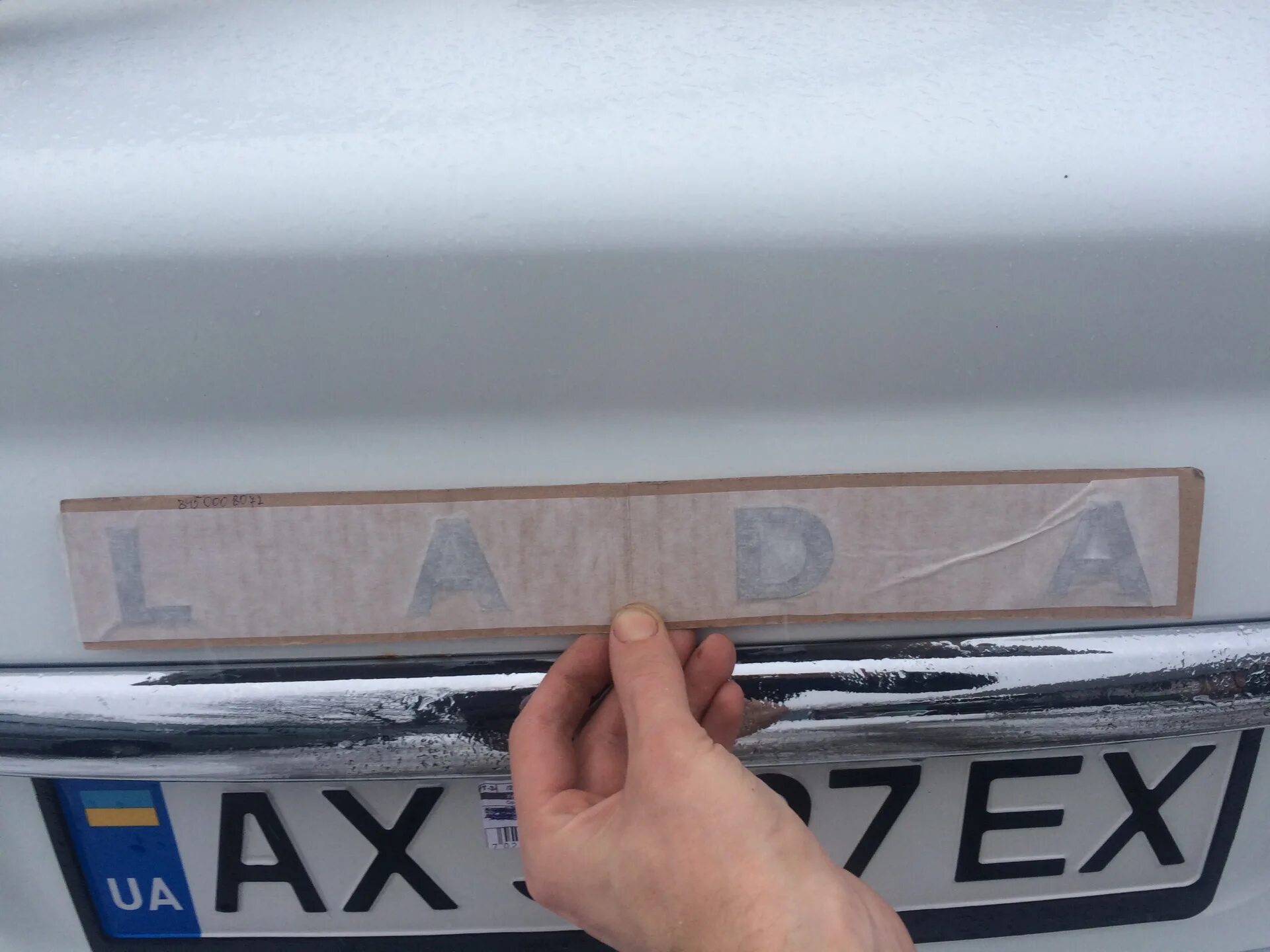 Шильдик, эмблема LADA Стандартная (хром) на двухстороннем скотче, пластик Rowmar